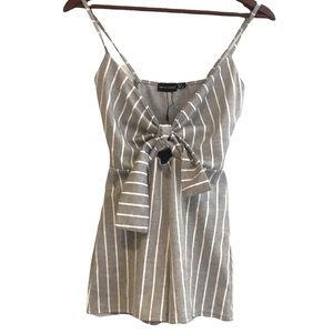 PRETTYLITTLETHING STRIPED SPAGHETTI STRAP CUT OUT ROMPER GRAY WHITE SIZE 4